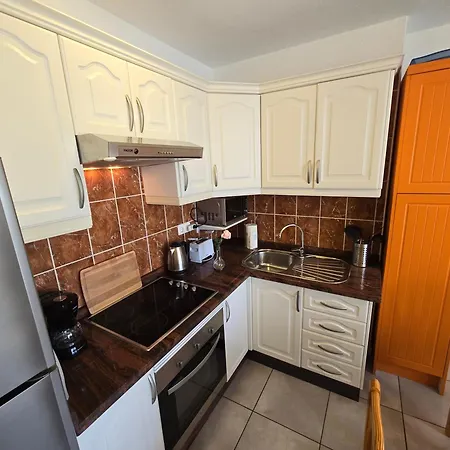 Lägenhet Casa Palmera 4 Only 150 Meters To Beach, Heated Pool, Wifi, Sat-tv, Terrace, Central Location, Washing Machine Playa de las Americas (Tenerife)